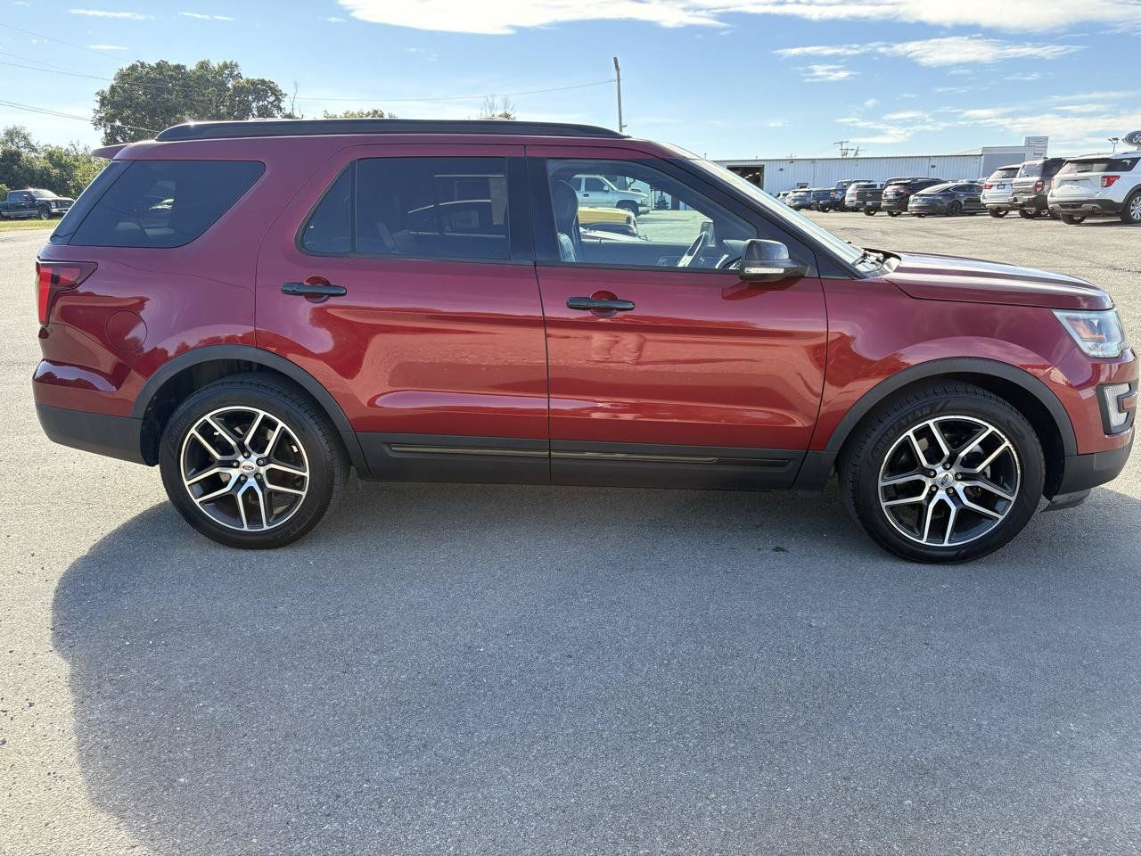 Used 2016 Ford Explorer Sport w/ Equipment Group 401A AWD/4WD image 2