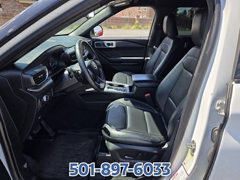 Used 2020 Ford Explorer XLT w/ Equipment Group 202A AWD/4WD image 10