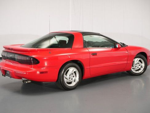 Used 1994 Pontiac Firebird Formula RWD image 23