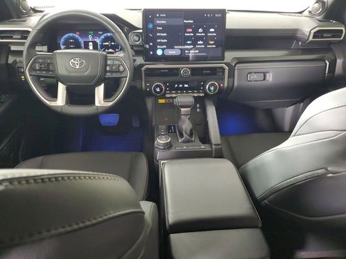 Used 2025 Toyota 4Runner Limited image 14