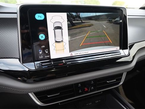 New 2025 Volkswagen Atlas Cross Sport SEL image 14