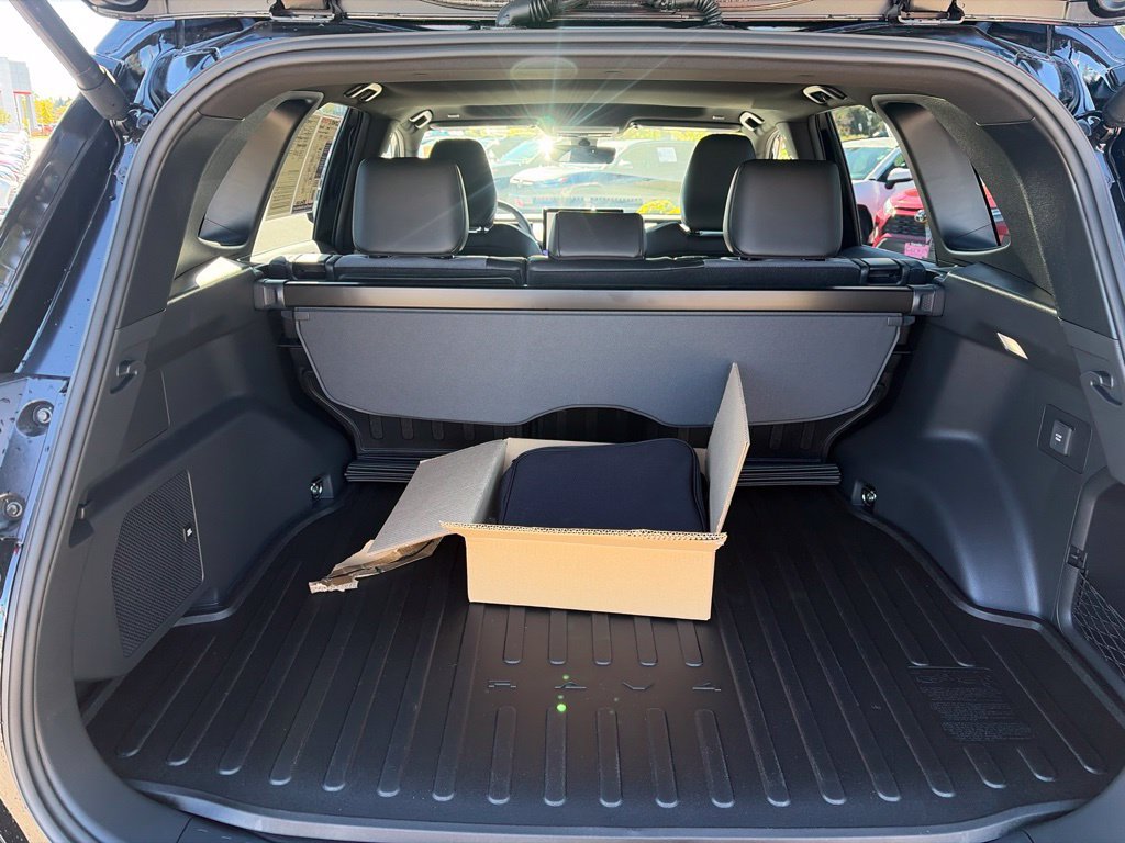 Used 2026 Toyota RAV4 XSE w/ Weather Package AWD/4WD image 18