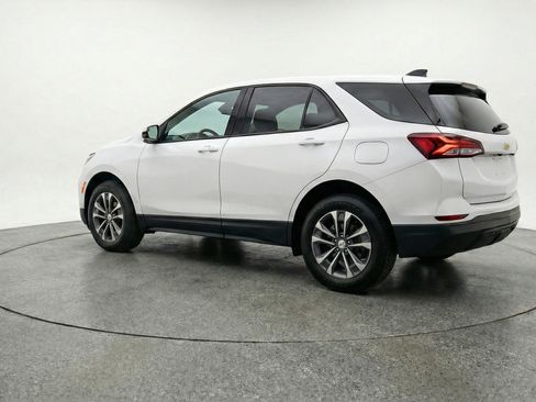 Used 2025 Chevrolet Equinox LT image 6