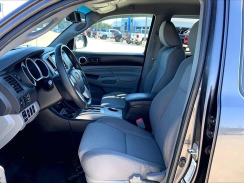 Used 2013 Toyota Tacoma 4x4 Double Cab w/ TRD Sport Pkg image 8