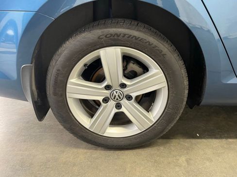 Used 2015 Volkswagen Golf TDI S image 31