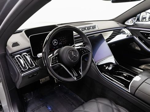 Certified 2024 Mercedes-Benz Maybach S 580 4MATIC image 9