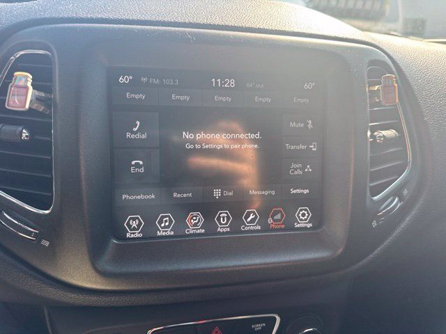 Used 2018 Jeep Compass Trailhawk w/ Leather Interior Group AWD/4WD image 14