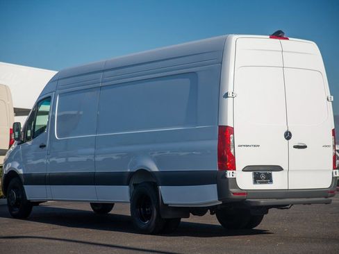 New 2025 Mercedes-Benz Sprinter 4500 image 10