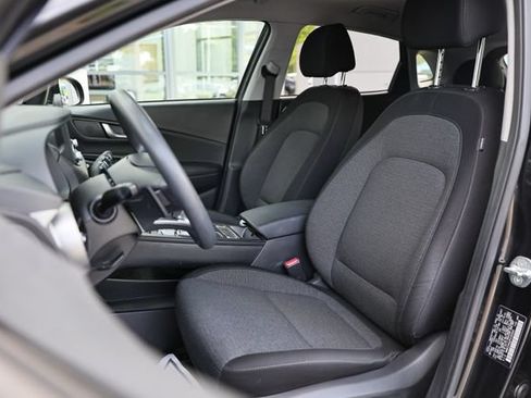 Used 2023 Hyundai Kona SE FWD image 20