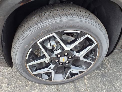 New 2025 Chevrolet Traverse High Country w/ LPO, Floor Liner Package image 9