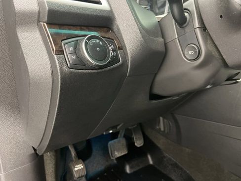 Used 2015 Ford Explorer Limited image 12