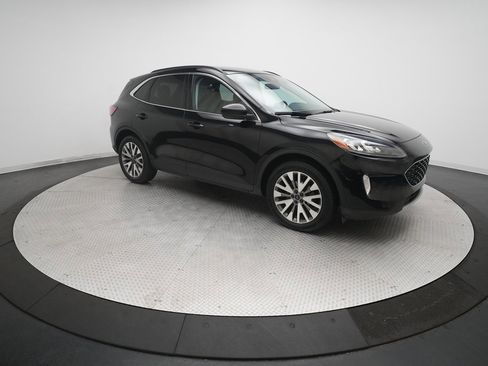 Used 2022 Ford Escape Titanium w/ Class II Trailer Tow Package image 13