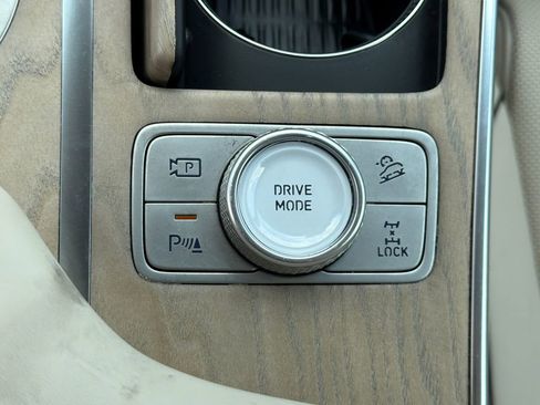 Used 2024 Genesis GV80 3.5T Advanced AWD/4WD image 34