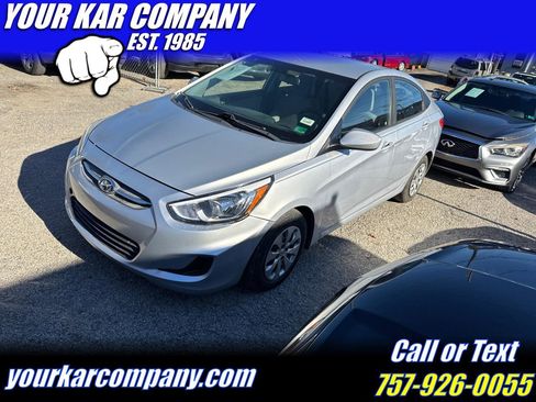 Used 2017 Hyundai Accent SE image 1