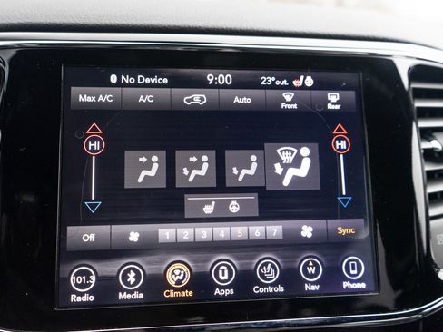 Used 2019 Jeep Grand Cherokee Limited image 16