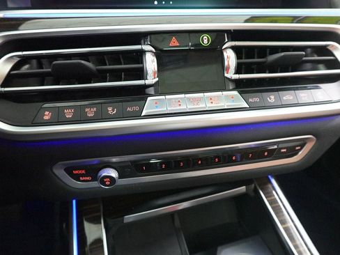 Used 2020 BMW X7 xDrive40i image 21