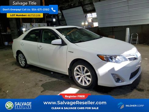 Used 2014 Toyota Camry XLE w/ Leather Package FWD image 5