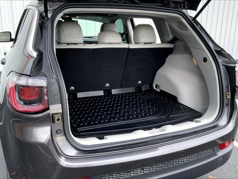 Used 2022 Jeep Compass Latitude image 26