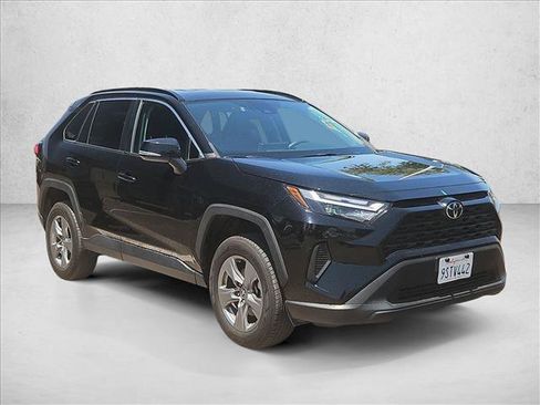 Used 2024 Toyota RAV4 XLE FWD image 3
