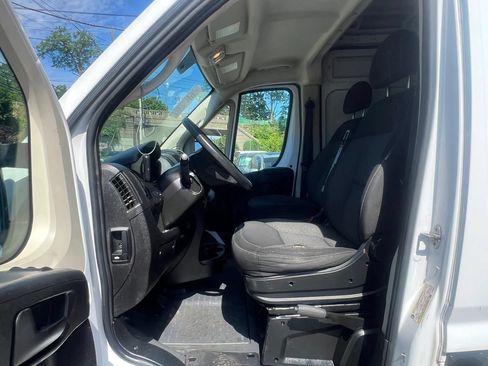 Used 2018 RAM ProMaster 2500 FWD image 24
