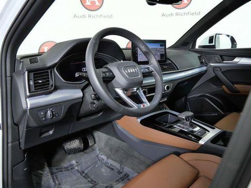 Used 2025 Audi Q5 2.0T Premium Plus w/ Premium Plus Package image 16