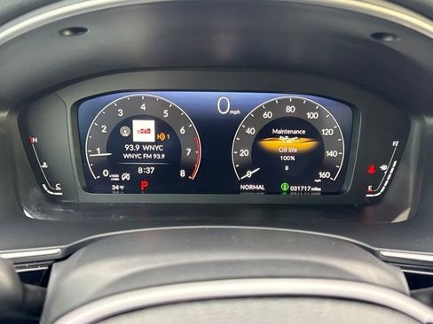 Used 2023 Honda Civic Touring image 8