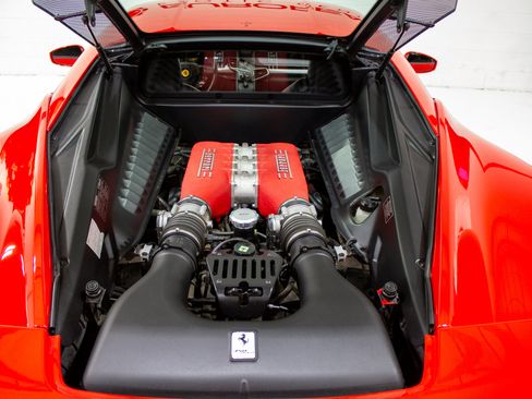 Used 2014 Ferrari 458 Italia Coupe RWD image 34