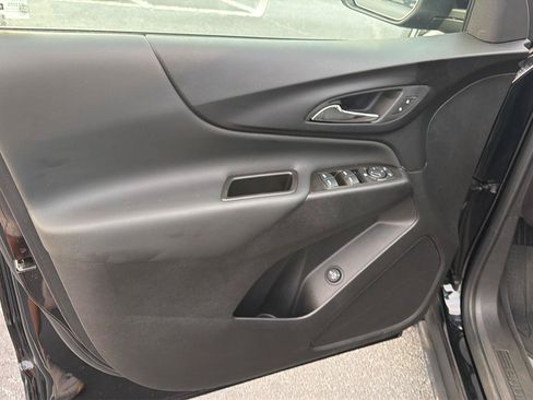 Used 2024 Chevrolet Equinox LT FWD image 16