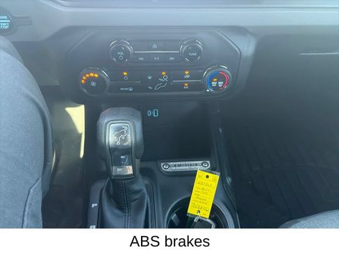 Used 2022 Ford Bronco 2-Door w/ Sasquatch Package AWD/4WD image 19