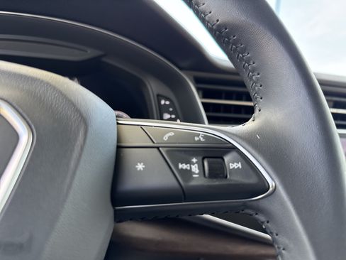 Used 2019 Audi Q8 Premium Plus AWD/4WD image 15