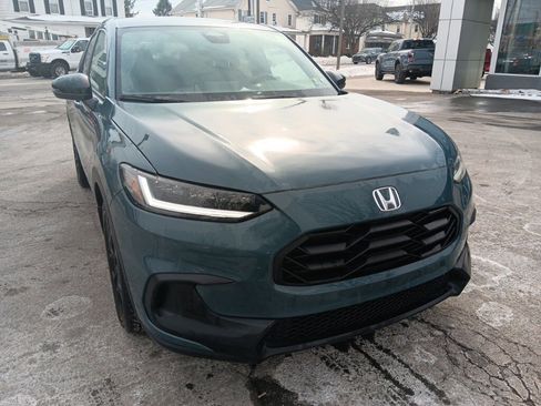 Used 2024 Honda HR-V Sport image 3