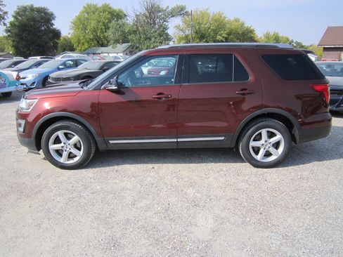 Used 2016 Ford Explorer XLT w/ Equipment Group 202A image 1