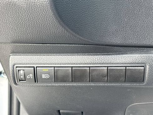 Used 2024 Toyota Corolla LE FWD image 19