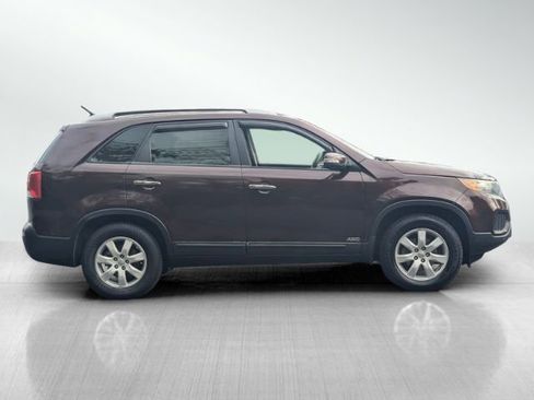 Used 2013 Kia Sorento LX image 3