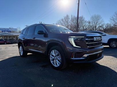 Used 2024 GMC Acadia Elevation w/ Luxury Package