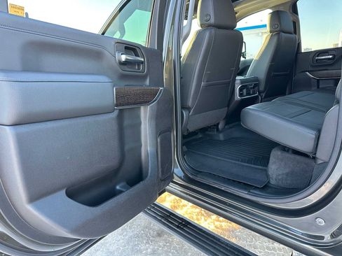 Used 2022 GMC Sierra 2500 Denali w/ Denali Ultimate Package image 15