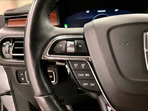 Used 2023 Lincoln Nautilus Reserve AWD/4WD image 26