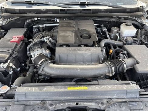 Used 2025 Nissan Frontier SV RWD image 17