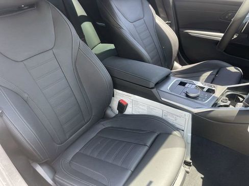 Used 2025 BMW 330i Sedan w/ M Sport Package image 11