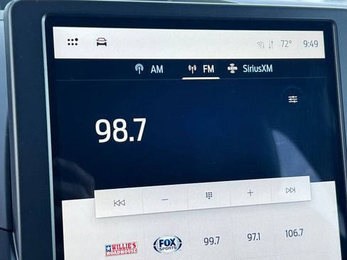 Used 2023 Ford Edge SEL image 16