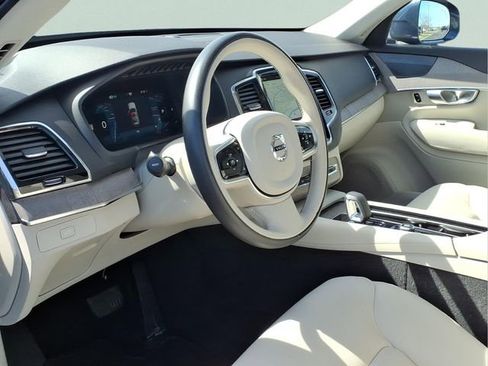 Used 2024 Volvo XC90 B6 Plus w/ Protection Package Premier AWD/4WD image 6