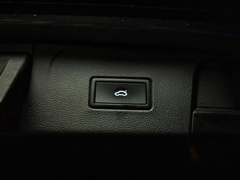 Used 2023 Volkswagen Atlas SE w/ Panoramic Sunroof Package image 8