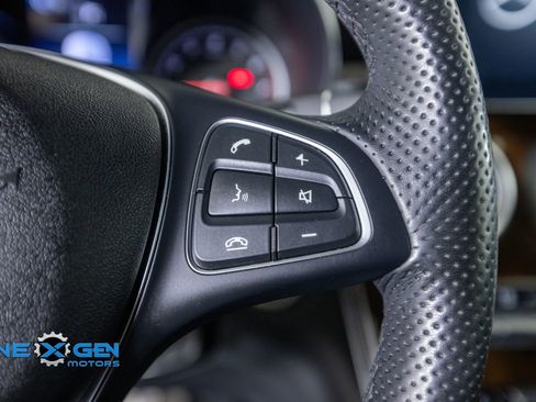 Used 2019 Mercedes-Benz GLC 300 4MATIC image 15