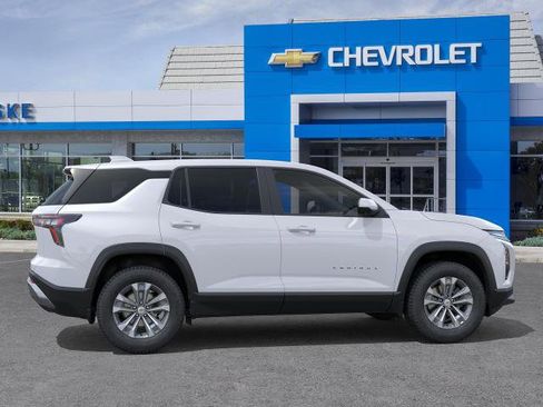 New 2026 Chevrolet Equinox LT w/ Safety and Technology Package FWD image 5