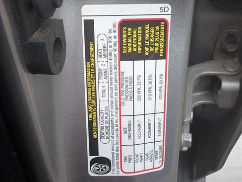 Used 2011 Subaru Outback 2.5i Premium AWD/4WD image 16