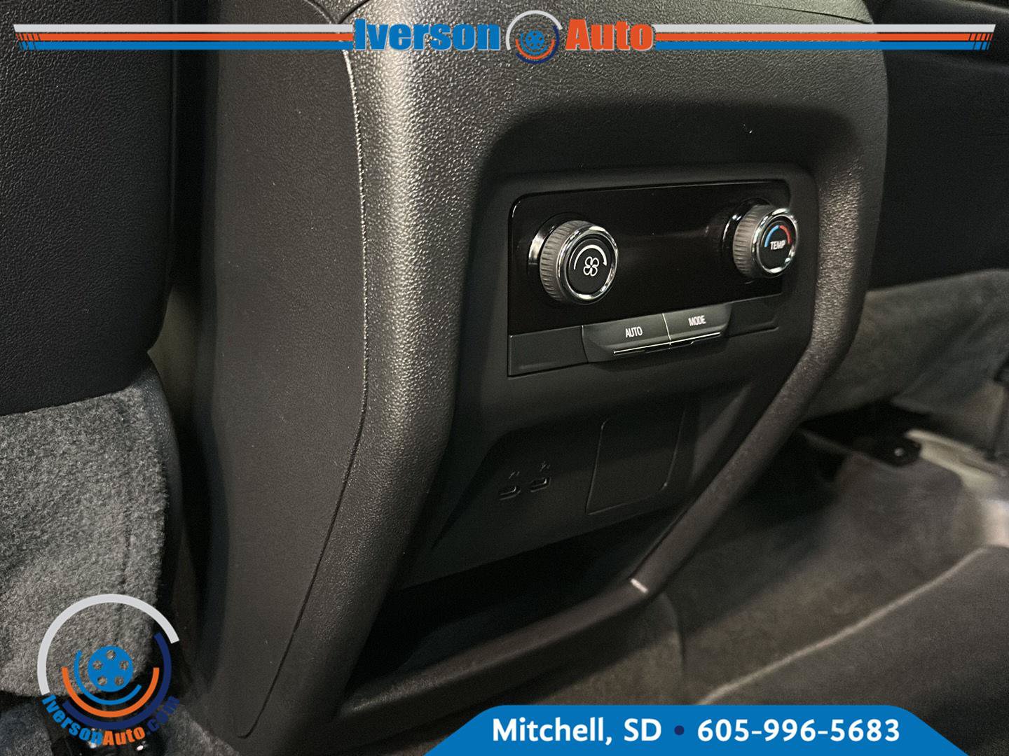 Used 2026 Chevrolet Traverse LT AWD/4WD image 26