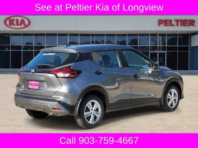 Used 2025 Nissan Kicks Play S FWD image 4