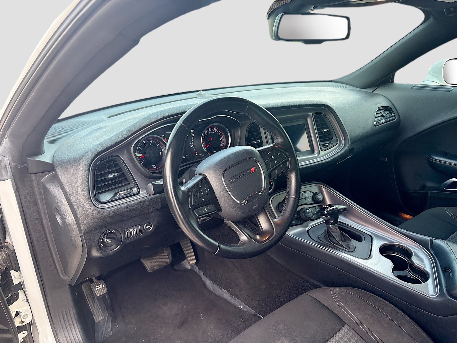 Used 2023 Dodge Challenger SXT RWD image 9