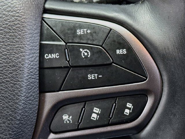 Used 2020 Jeep Cherokee Limited w/ Technology Group AWD/4WD image 10