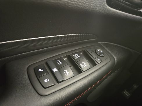 Certified 2025 Dodge Durango GT w/ Blacktop Package image 33